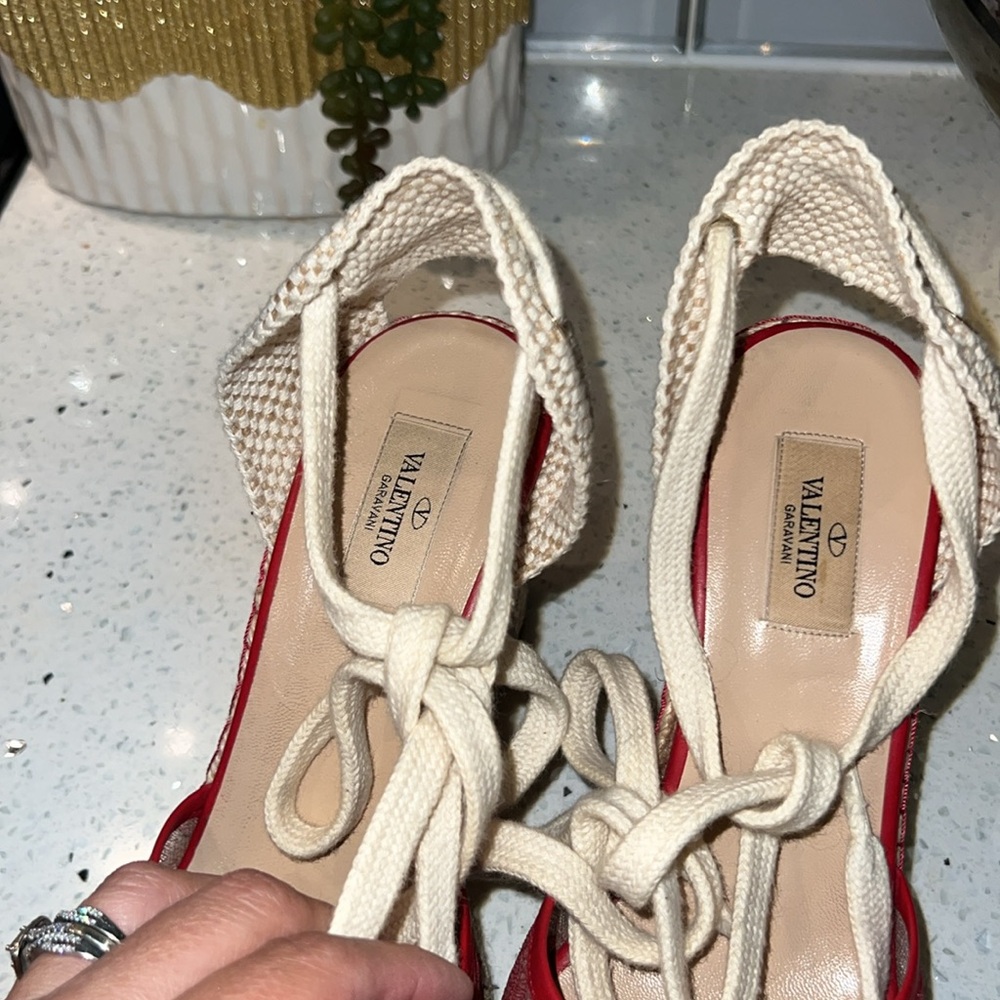 Valentino Lace wedges - Picture 2 of 4